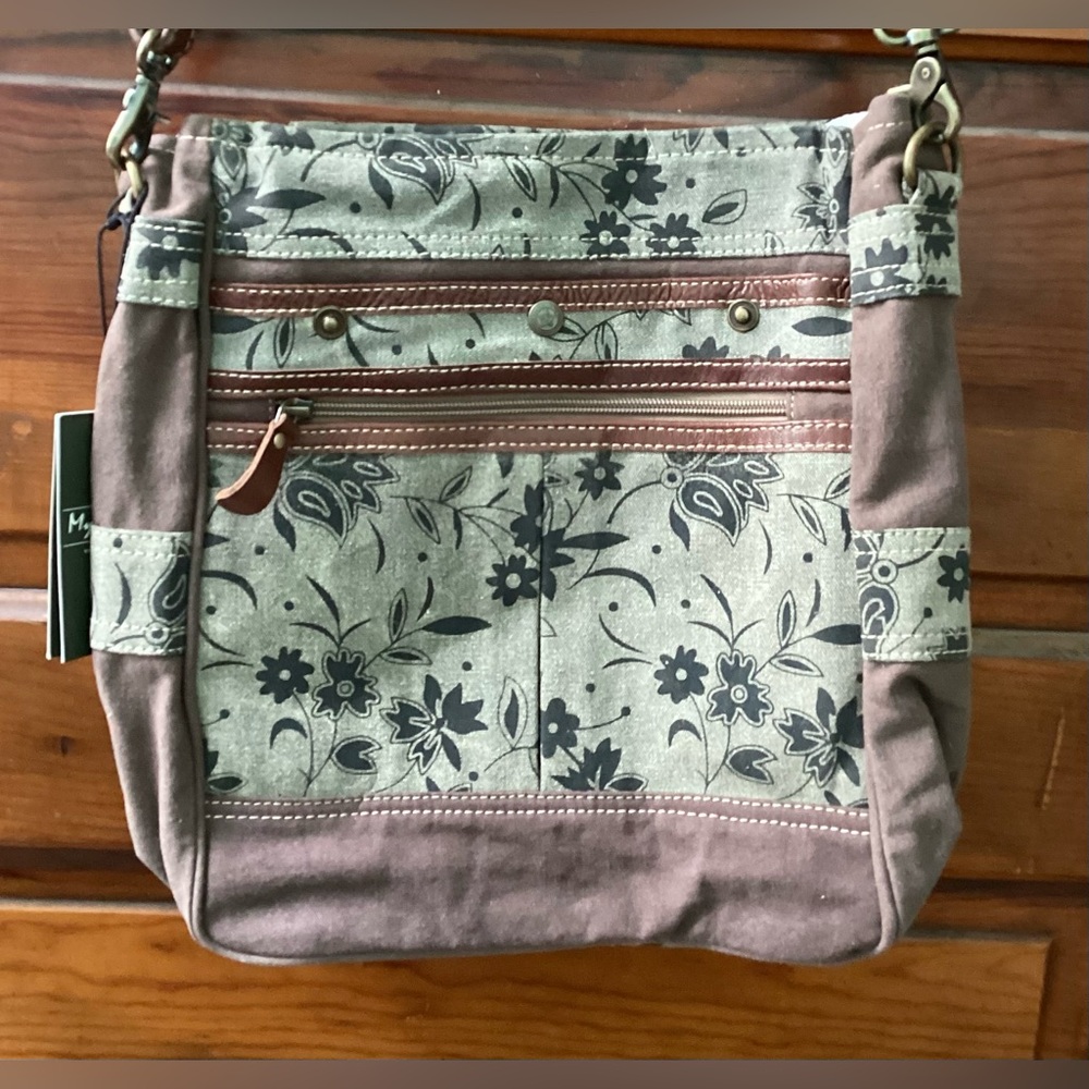NWT Myra Bag Floral Patterned Women's Bag
